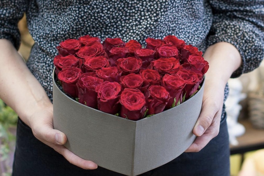 How Forever Roses Boxes are Gaining Popularity in Middle Eastern Markets